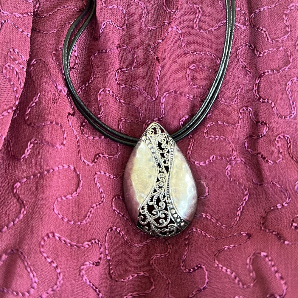 💖Vintage Premier Design Dauplais silver tone pendant necklace